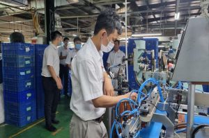 开展妆造工人榜样