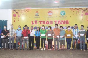 Đồng hành cùng công nhân có hoàn cảnh khó khăn