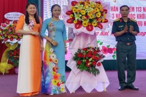 Họp mặt kỷ niệm 30 năm Ngày truyền thống Phụ nữ Quân đội và 113 năm Quốc tế phụ nữ 8-3