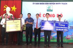 Công bố danh hiệu 4 xã đạt chuẩn Nông thôn mới nâng cao