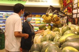 The total retail of goods and services revenue was estimated at more than 44 trillion dong