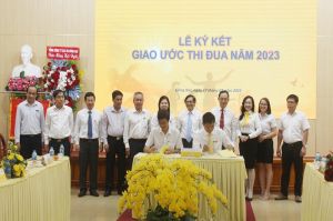 Đẩy mạnh các phong trào thi đua trong sản xuất, kinh doanh