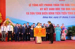 Chú trọng khen thưởng các tập thể nhỏ, các cá nhân là công nhân, nông dân, người lao động trực tiếp