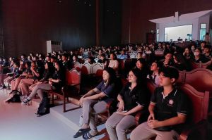 Khởi động dự án Sân khấu học đường