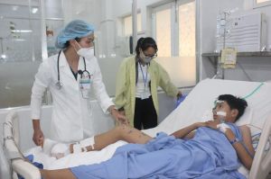 Khoảng trống sau khi bác sĩ, điều dưỡng “dứt áo ra đi”