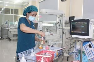 Nhiều khó khăn trong công tác điều dưỡng