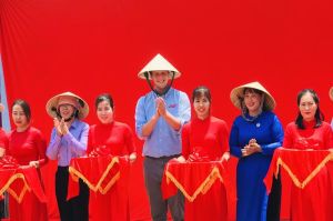 Kết nối đưa nước sạch đến người dân xã Thanh Sơn