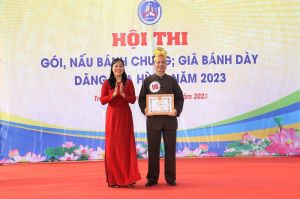 Trao 40 giải Hội thi Gói, nấu bánh chưng, giã bánh giầy dâng Vua Hùng