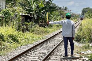 Nâng trách nhiệm người “cảnh giới” lối đi ngang đường sắt