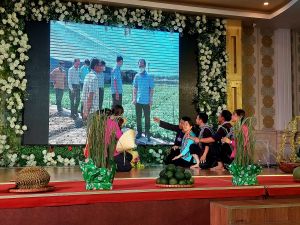 Ứng dụng khoa học kỹ thuật vào học tập, sản xuất