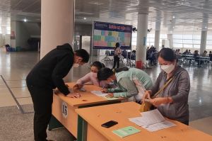 Gần 7.800 người lao động làm hồ sơ hưởng trợ cấp thất nghiệp trong tháng 4