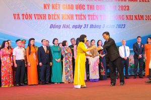 Quan tâm tuyên dương, khen thưởng thành tích đột xuất, khen thưởng chuyên đề