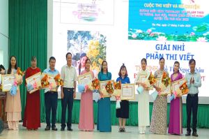 Chú trọng phát hiện, biểu dương kịp thời các gương điển hình