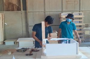 The wood industry restructured to ensure operations