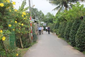 Nông dân tích cực góp tiền, góp đất xây dựng nông thôn mới