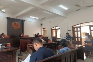 Doanh nghiệp gian nan đòi nợ