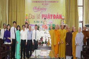 Phó Bí thư Thường trực Tỉnh ủy Hồ Thanh Sơn thăm, chúc mừng Lễ Phật đản