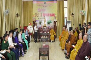 Tỉnh ủy - HĐND - UBND - Ủy ban MTTQ Việt Nam tỉnh chúc mừng Phật đản