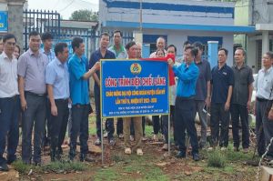 Khánh thành công trình đèn điện chiếu sáng chào mừng Đại hội Công đoàn các cấp