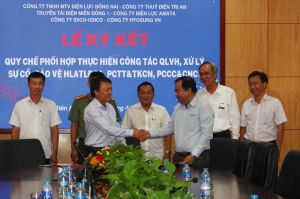 Cần giảm vi phạm hành lang lưới điện