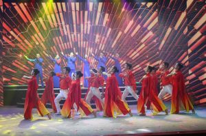 Biểu diễn chương trình nghệ thuật Quê hương tiếng gọi