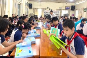 Hơn 150 học sinh khuyết tật tham gia đọc sách braille
