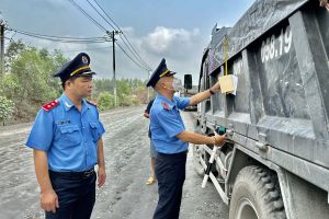 Kiểm soát hoạt động các xe tải chở vật liệu xây dựng