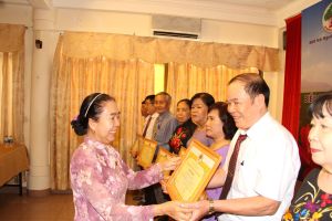 Quan tâm, chăm sóc người cao tuổi