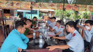 Kiểm tra, phát hiện cơ sở kinh doanh dịch vụ ăn uống còn thiếu sót