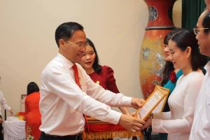 Xây dựng phong cách cán bộ trường Đảng trung thành, sáng tạo, cống hiến