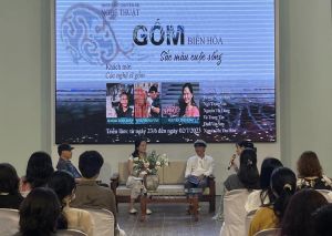 Sắc màu cuộc sống trên gốm Biên Hòa