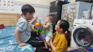 Công nhân “chật vật” tìm nơi gửi trẻ vào mùa hè