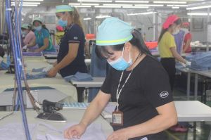 Enterprises trying to keep jobs for workers