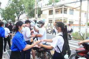 Tiếp sức sĩ tử mùa thi