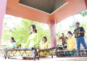 Nhà nước công nhận ông Chơn Nam là người có uy tín trong cộng đồng dân tộc Khmer tại TT.Định Quán