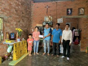 Cộng đồng cùng hỗ trợ gia đình hoàn cảnh khó khăn có người thân qua đời