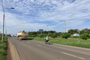 Implementing projects on exploiting land fund in the vicinity of traffic projects