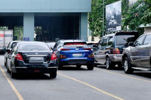 Giảm lượng xe ô tô con đi đăng kiểm