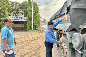 Sở GT-VT yêu cầu tăng cường kiểm tra, xử lý xe quá khổ, quá tải