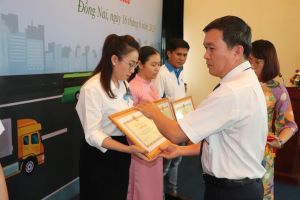 Tôn vinh lái xe an toàn, doanh nghiệp vận tải an toàn năm 2022