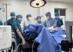 Nội soi khớp khuỷu tay – kỹ thuật khó được thực hiện lần đầu tại Đồng Nai