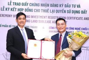 Trao giấy chứng nhận đầu tư dự án đầu tiên tại KCN công nghệ cao Amata Long Thành
