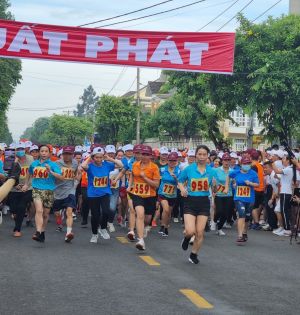 Trên 1,5 ngàn vận động viên trên địa bàn H.Trảng Bom tham gia giải chạy việt dã