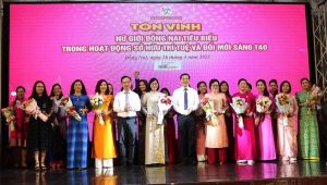 Phụ nữ và trẻ em gái hạnh phúc, cả thế giới hạnh phúc