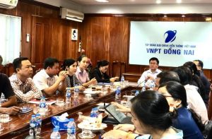 Chấn hưng, phát triển văn hóa, xây dựng con người Việt Nam