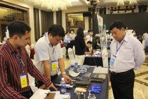 Nỗ lực giữ ổn định kinh tế và việc làm cho người lao động