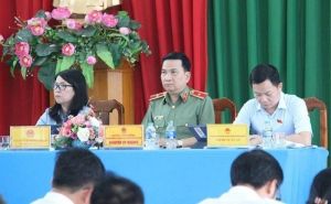 Đại biểu Quốc hội tiếp xúc cử tri phường Long Bình