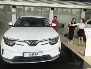 Đồng loạt chờ chính sách giảm phí trước bạ ô tô