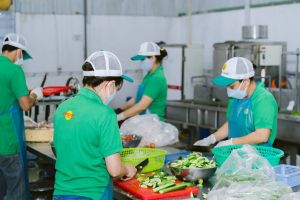 Cung ứng suất ăn công nghiệp thời suy giảm