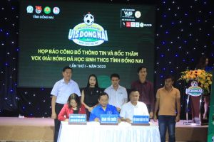 Từng bước xây dựng bóng đá phong trào trong thanh niên